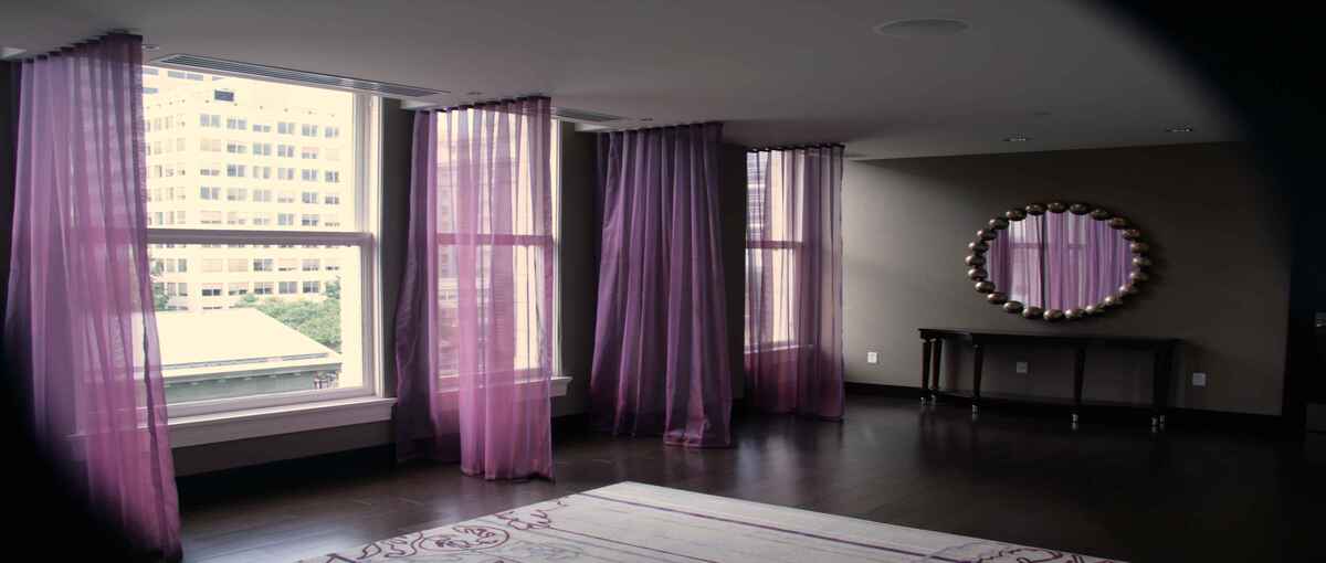 ELEVATE YOUR SPACE WITH FLAWLESS REFLECTIONS